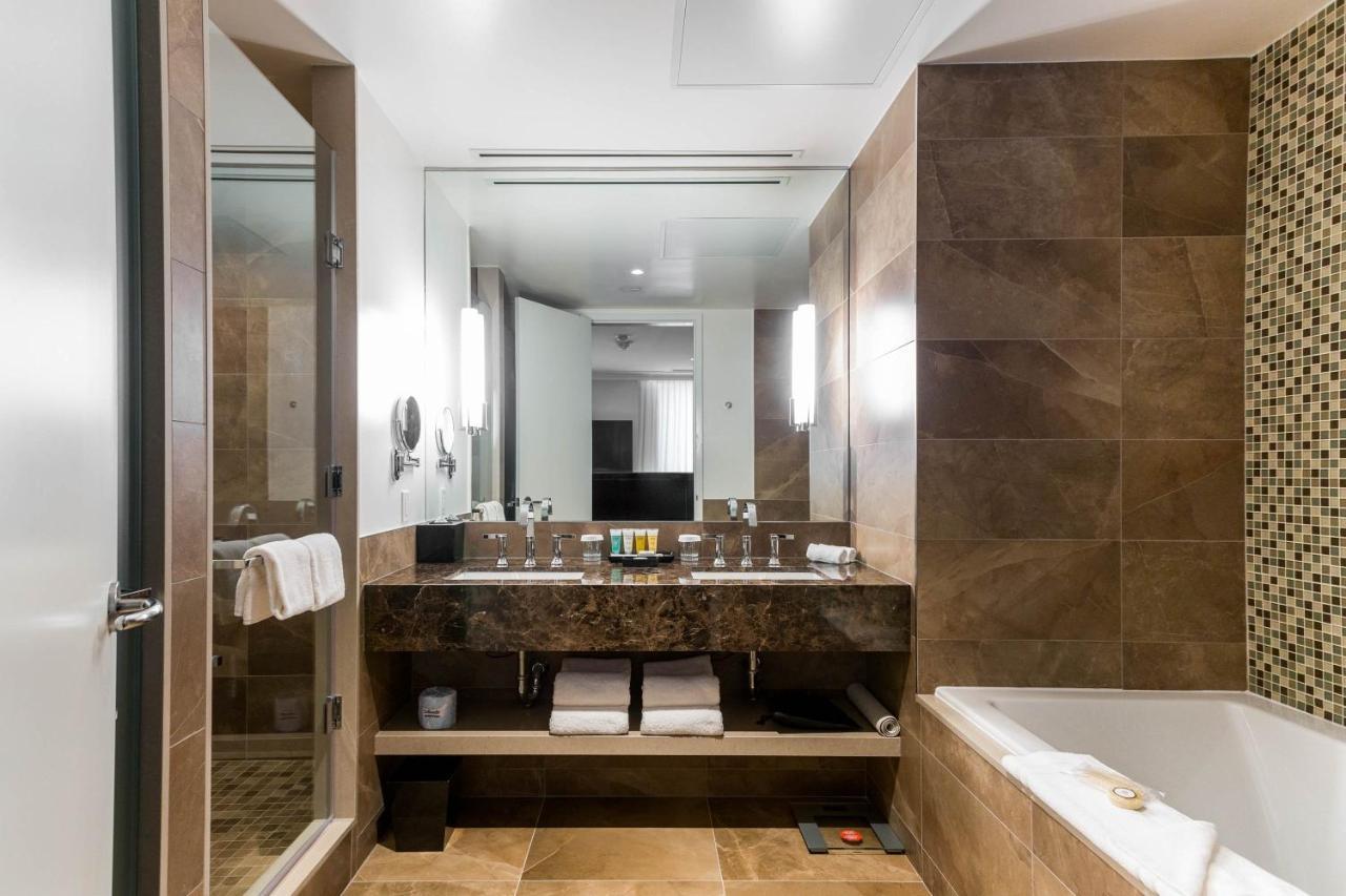 Sutton Place Hotel Торонто Экстерьер фото